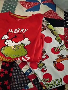 Boys Red Grinch Holiday Pajama Set - Festive Sleepwear